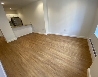 875 Elm - Photo Thumbnail 21