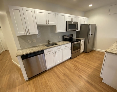 875 Elm - Photo Thumbnail 14