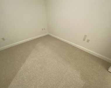 875 Elm - Photo Thumbnail 26