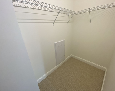 875 Elm - Photo Thumbnail 25