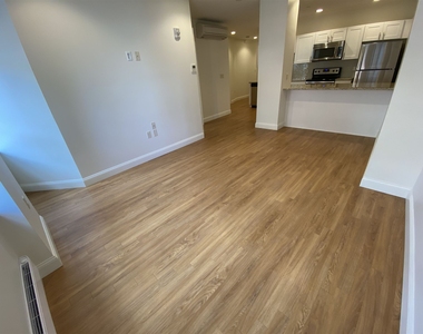 875 Elm - Photo Thumbnail 20