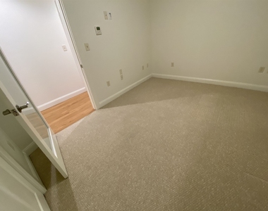 875 Elm - Photo Thumbnail 27