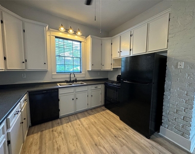 805 Saint Mary's Boulevard - Photo Thumbnail 7