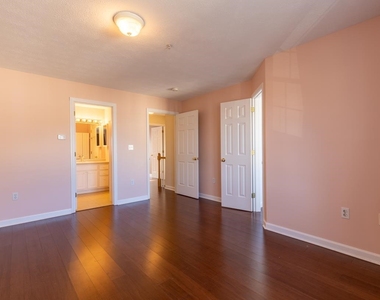 204 Washington - Photo Thumbnail 13