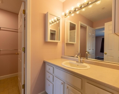204 Washington - Photo Thumbnail 15