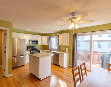 204 Washington - Photo Thumbnail 2