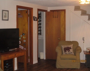 68 Chickenboro - Photo Thumbnail 2