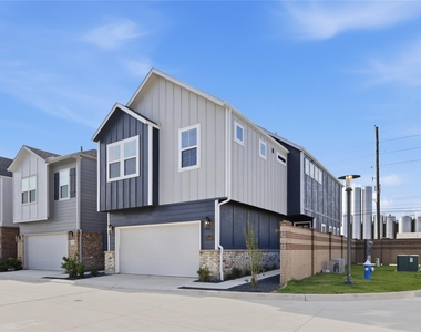 10010 Rustic Charm Street - Photo Thumbnail 2