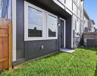 10010 Rustic Charm Street - Photo Thumbnail 15