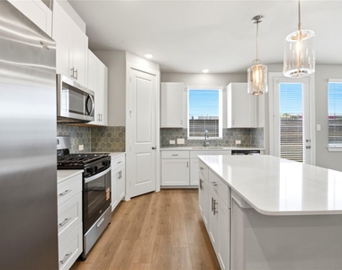 10010 Rustic Charm Street - Photo Thumbnail 5