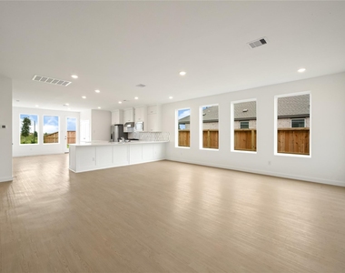 31711 Wild Meadow Drive - Photo Thumbnail 3