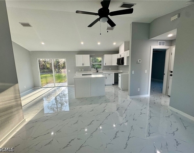 2305 Grant Avenue - Photo Thumbnail 2