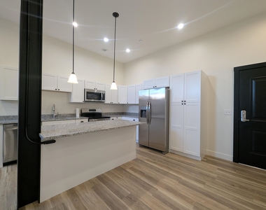 22 South Main - Photo Thumbnail 3
