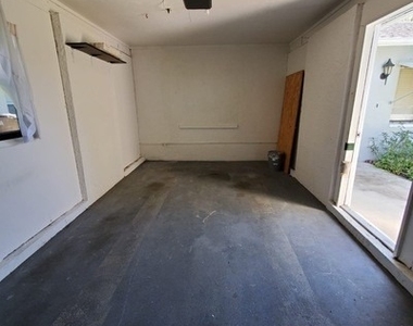 4619 Sw 7th Place - Photo Thumbnail 18