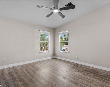 1505 E 15th Street - Photo Thumbnail 19