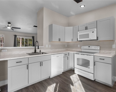 1505 E 15th Street - Photo Thumbnail 8