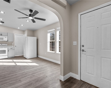1505 E 15th Street - Photo Thumbnail 4