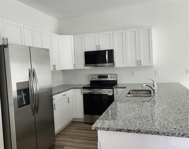 2431 Lola Avenue S - Photo Thumbnail 1