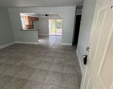 2027 Eloise Circle - Photo Thumbnail 6