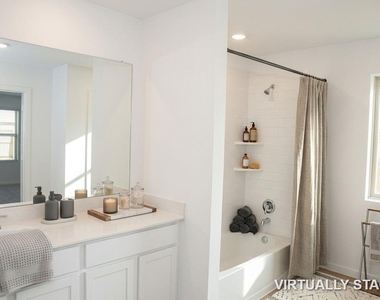 5135 Sunvalley Bend Drive - Photo Thumbnail 32