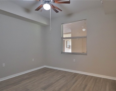 8550 Kingbird Loop - Photo Thumbnail 3