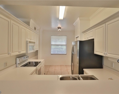 8550 Kingbird Loop - Photo Thumbnail 18