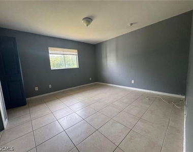 851 Eisenhower Boulevard - Photo Thumbnail 5