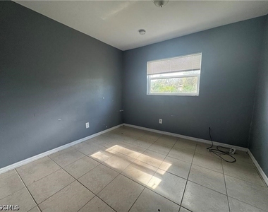 851 Eisenhower Boulevard - Photo Thumbnail 6