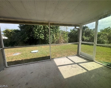 851 Eisenhower Boulevard - Photo Thumbnail 7
