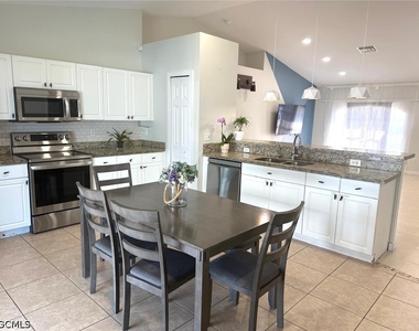 1203 Sw 34th Terrace - Photo Thumbnail 2