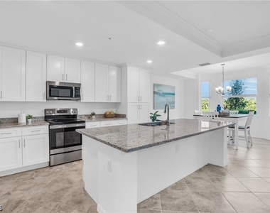 14041 Heritage Landing Boulevard - Photo Thumbnail 2
