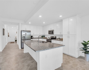 14041 Heritage Landing Boulevard - Photo Thumbnail 4