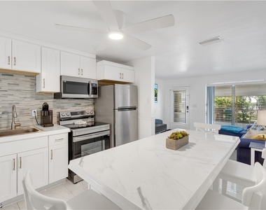 4913 Vincennes Street - Photo Thumbnail 13
