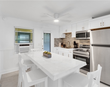 4913 Vincennes Street - Photo Thumbnail 12