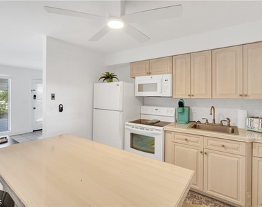 4913 Vincennes Street - Photo Thumbnail 10
