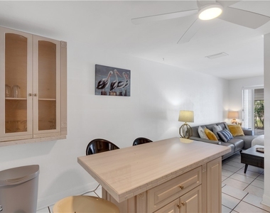 4913 Vincennes Street - Photo Thumbnail 11