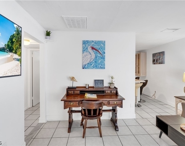 4913 Vincennes Street - Photo Thumbnail 8
