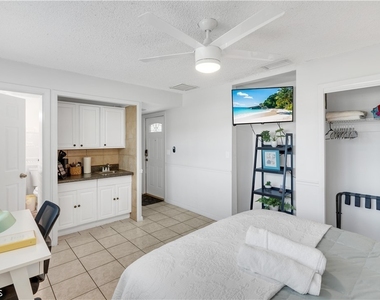 4353 Country Club Boulevard - Photo Thumbnail 7