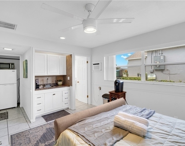 4353 Country Club Boulevard - Photo Thumbnail 7