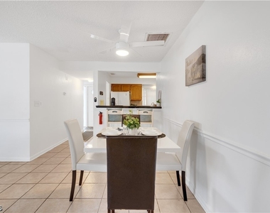 4353 Country Club Boulevard - Photo Thumbnail 9