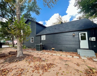 302 Moody Street - Photo Thumbnail 1
