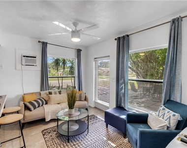 5226 Coronado Parkway - Photo Thumbnail 2