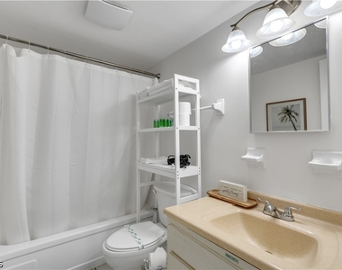 5226 Coronado Parkway - Photo Thumbnail 10