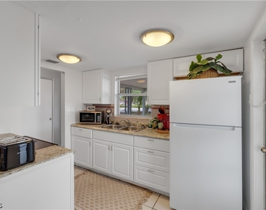 5226 Coronado Parkway - Photo Thumbnail 9