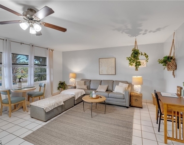 5226 Coronado Parkway - Photo Thumbnail 6