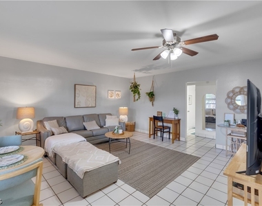 5226 Coronado Parkway - Photo Thumbnail 4