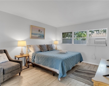 5226 Coronado Parkway - Photo Thumbnail 10