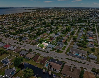 5226 Coronado Parkway - Photo Thumbnail 17