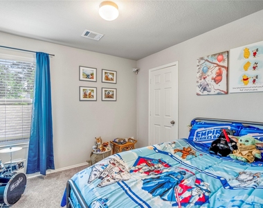 210 Bellewood Manor Drive - Photo Thumbnail 24