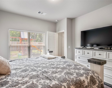 210 Bellewood Manor Drive - Photo Thumbnail 15